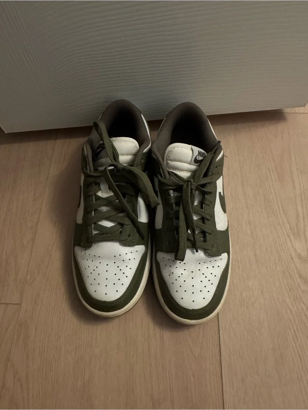 Nike classic low